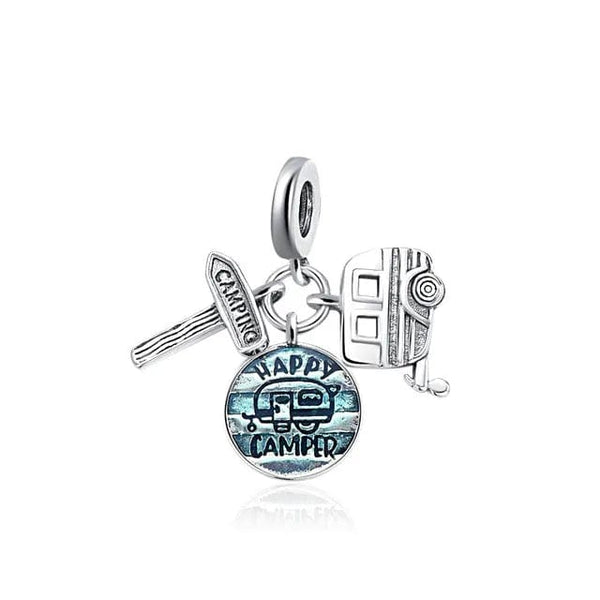 LEVE 4 PAGUE 2 B1569 PENDENTE CHARM HAPPY CAMPER - PRATA 925